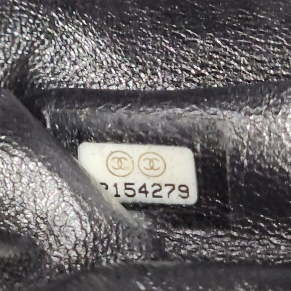 Chanel Metallic Quilted Aged Leather Reissue, Authentic - Picture 4 of 12